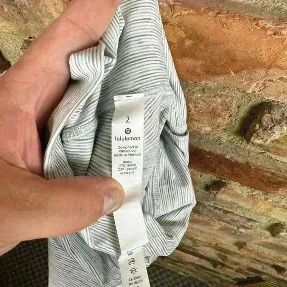 Lululemon Wunder Under High-Rise 7/8 Tight *Luxtreme 25" Wee Are From Space 2 - Picture 3 of 3